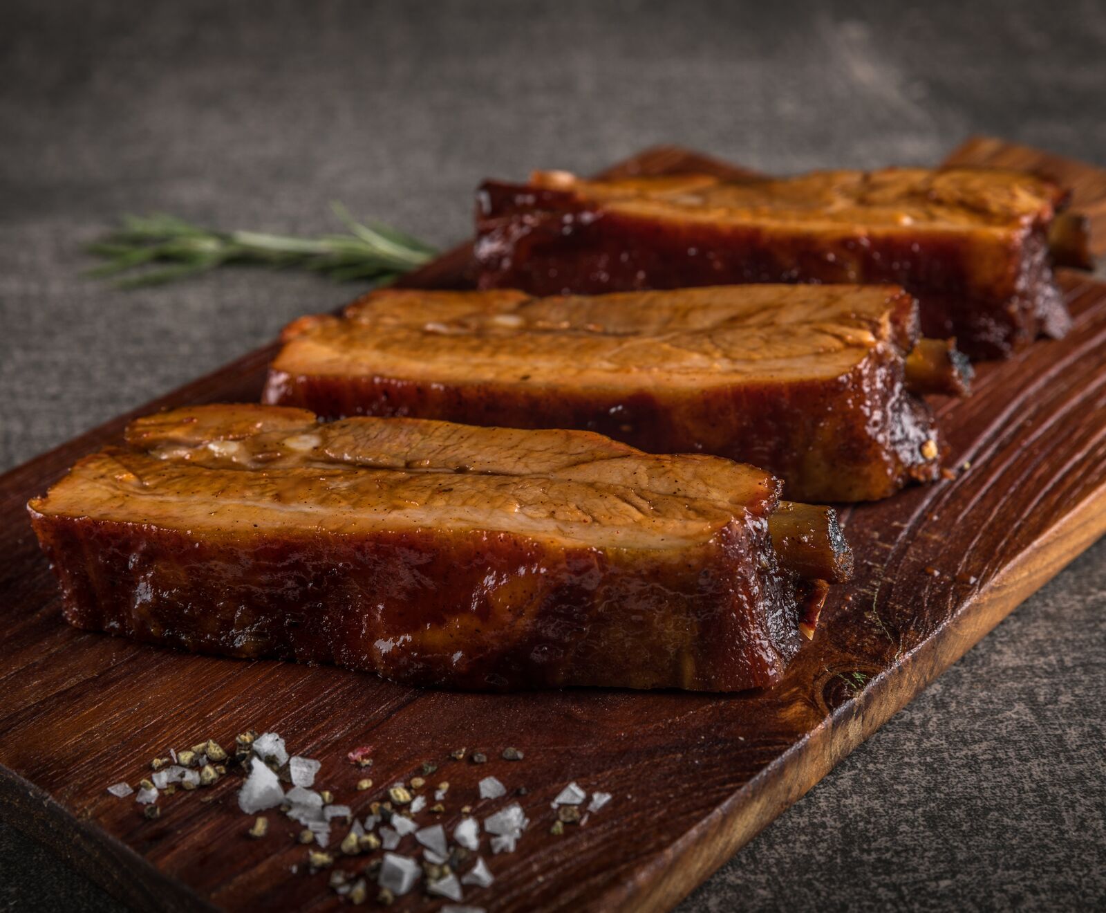 Niederrheinische Duroc Rippchen Premium St. Louis Cut