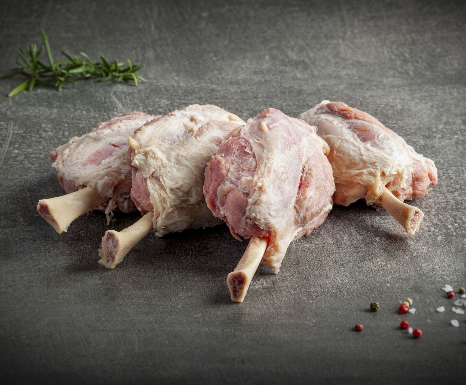 Niederrheinische Duroc Mini-Haxen vorgegart 