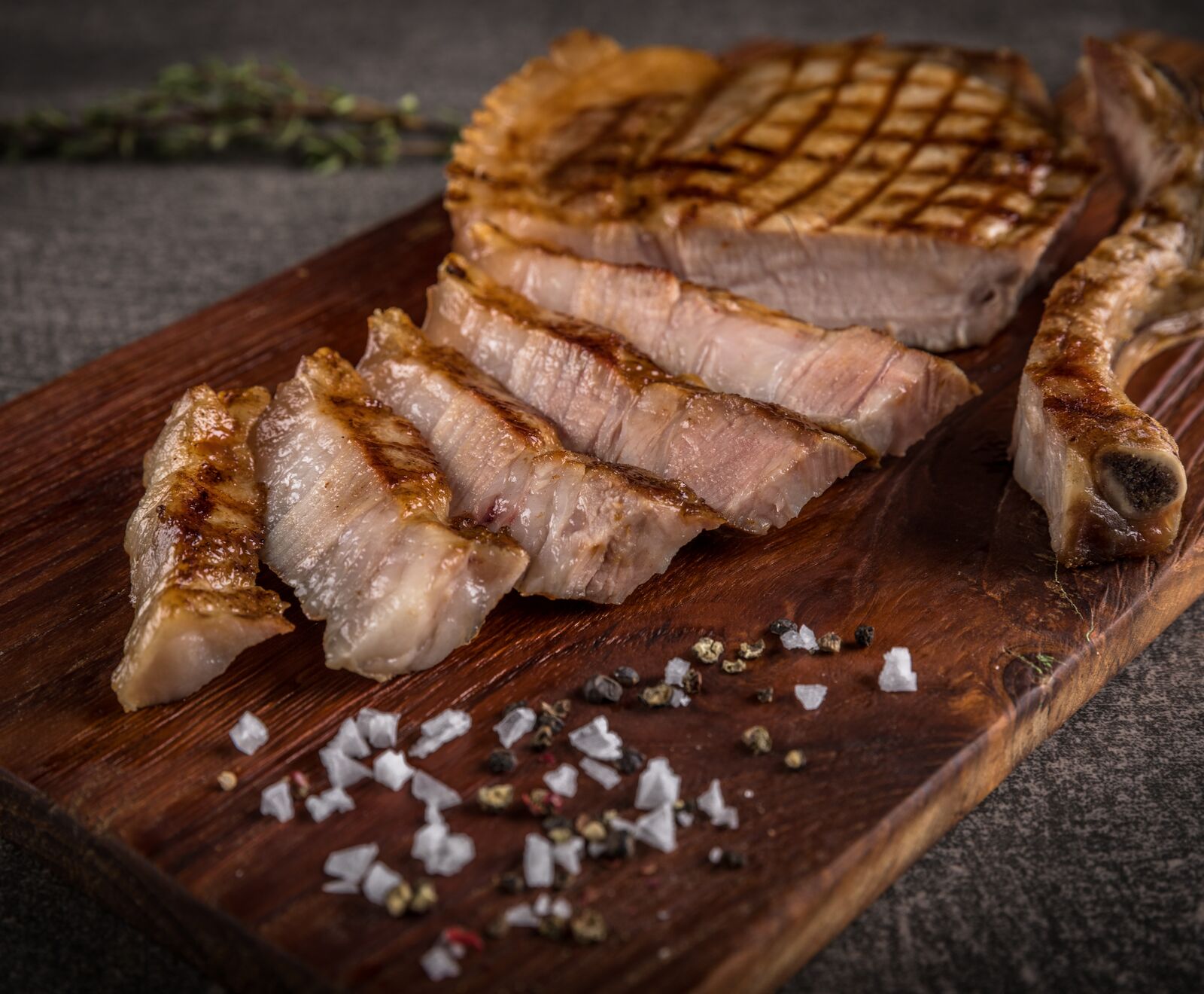 Niederrheinisches Duroc Kotelett Dry Aged 